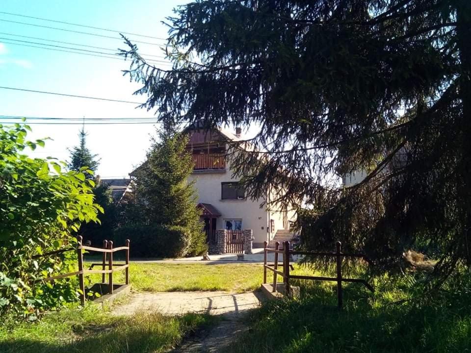 Fenyofa Vendeghaz 호텔 Szilvásvárad 외부 사진